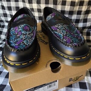NWT Dr Martens Penton Loafers